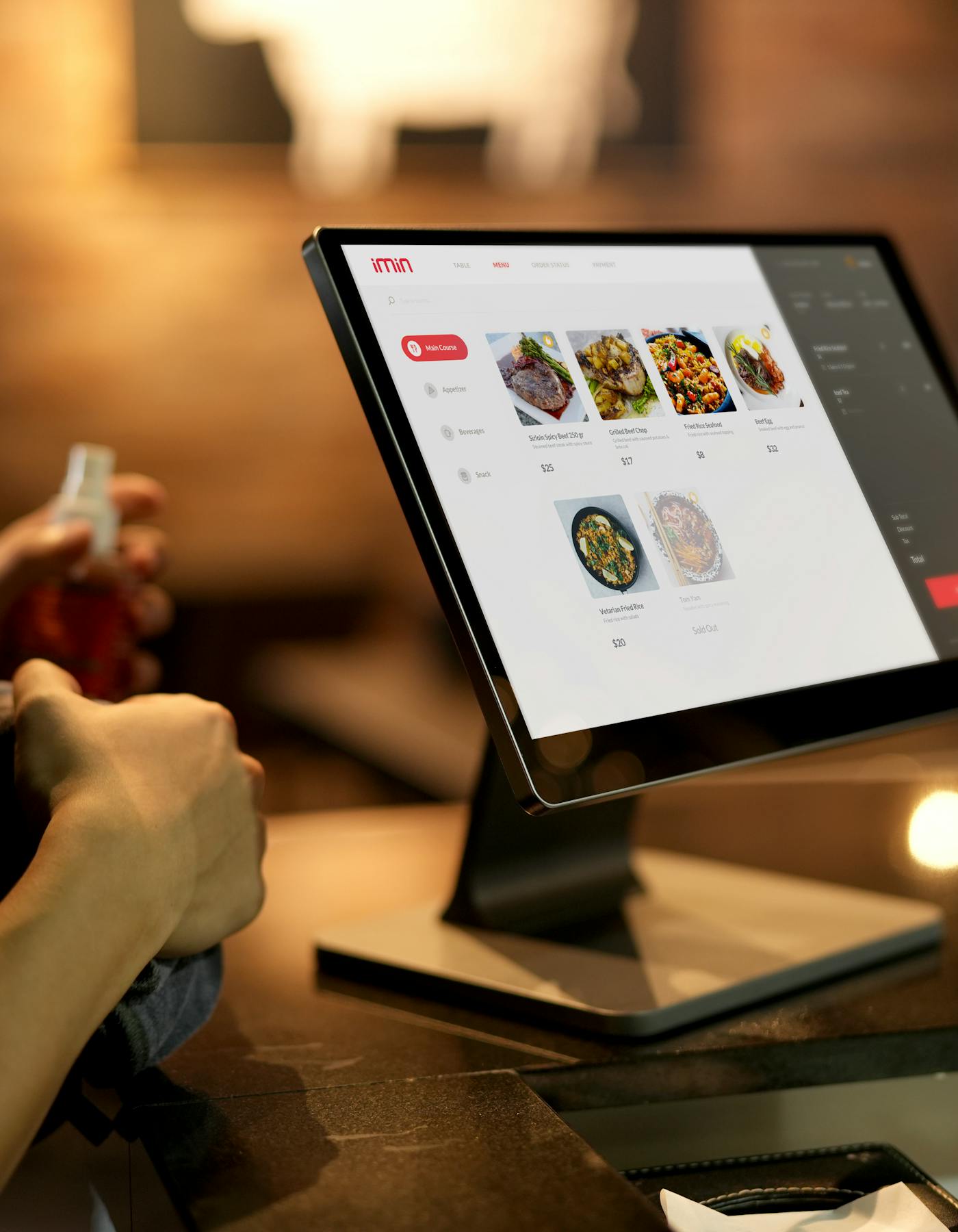 Ecrã táctil para pedido em restaurante casual rápido